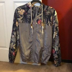Light weight wind breaker